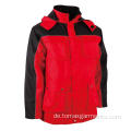 Rot mit schwarzer Winterjacke